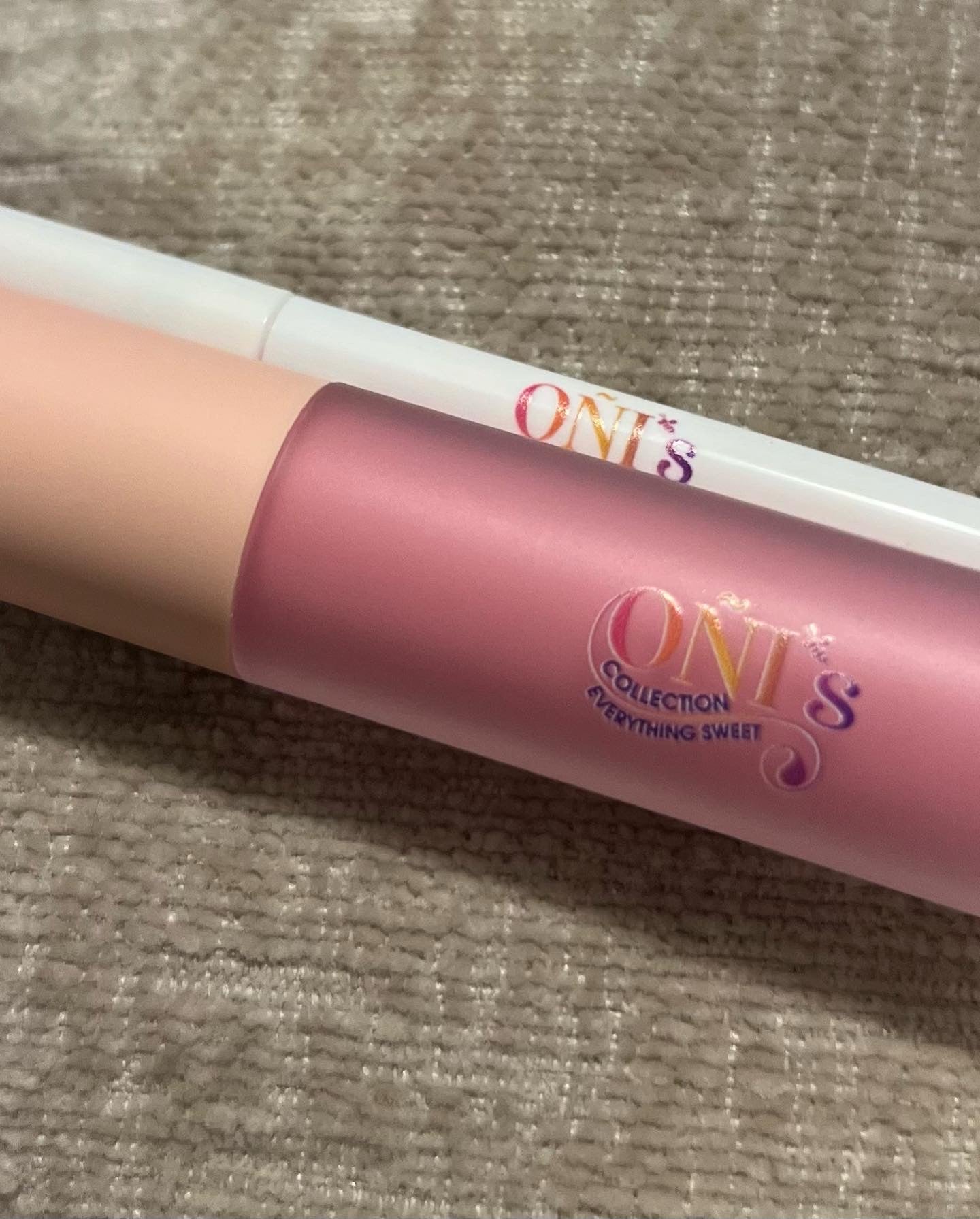 Barbie lip liner and lip gloss set