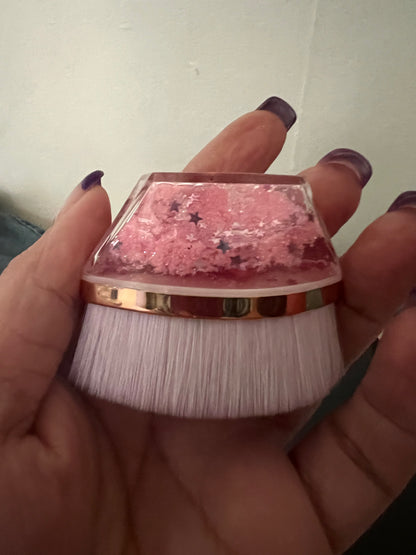 Oñi’s foundation brush